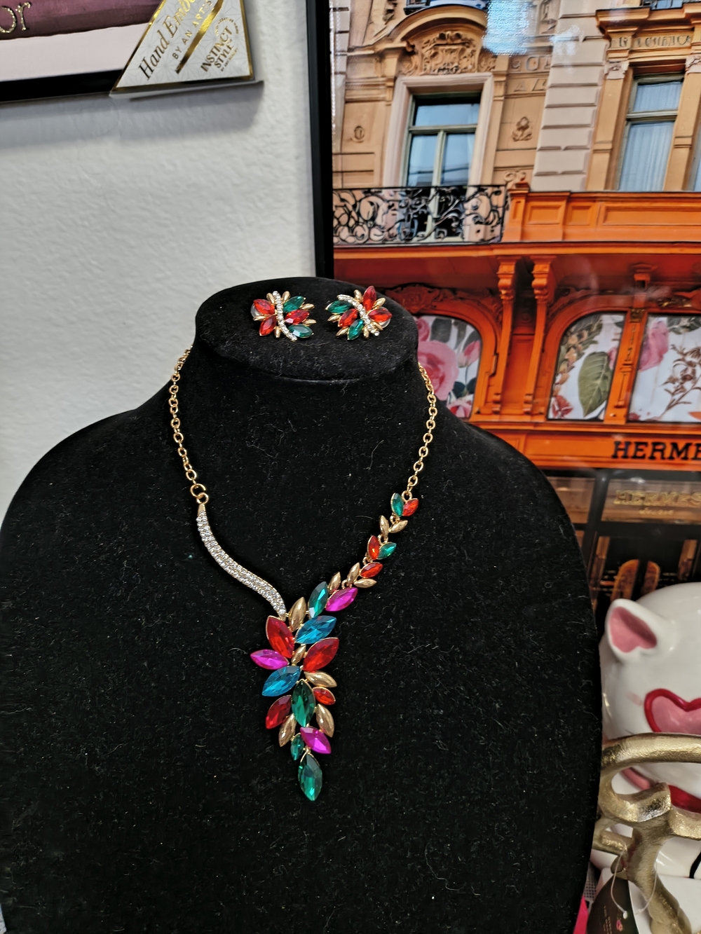 Multicolor Crystal Leaf Pendant Necklace and Stud Earrings Set - Gold Tone